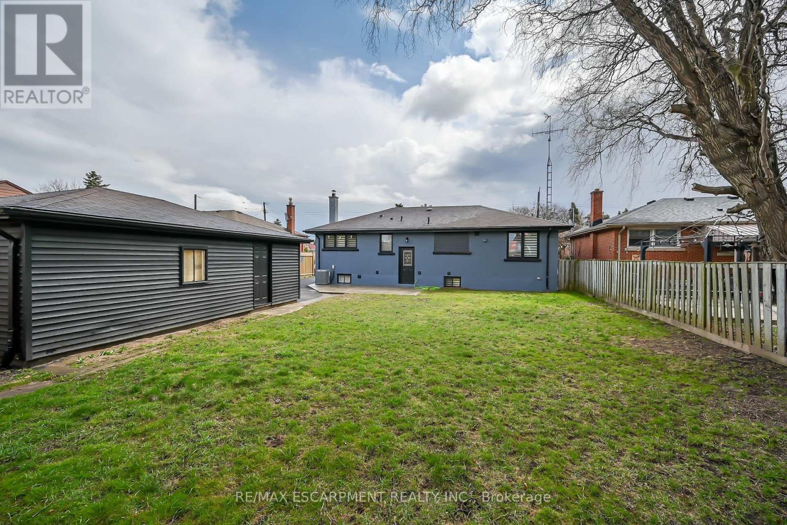9 Faircourt Drive, Hamilton, Ontario  L8G 2J4 - Photo 45 - X12117721