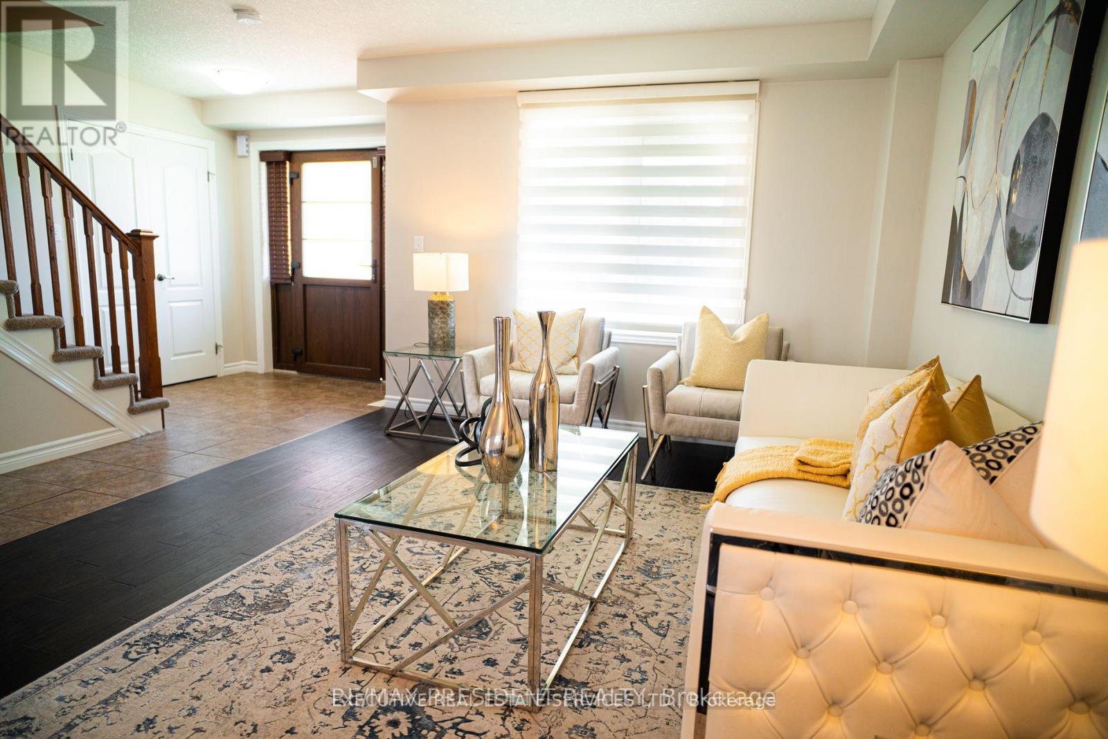 Property at 700 SPITFIRE STREET image 5
