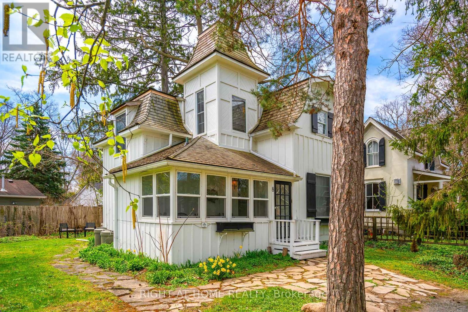 Property at 8 LUTHER AVENUE image 2