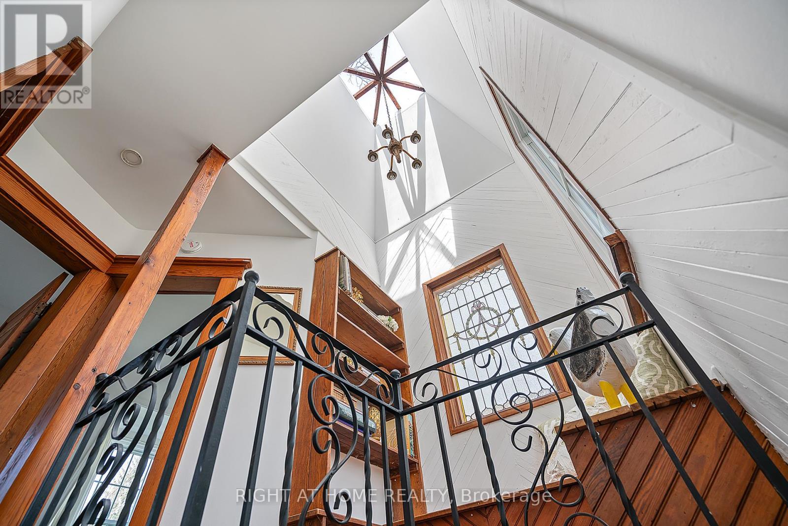 Property at 8 LUTHER AVENUE image 3