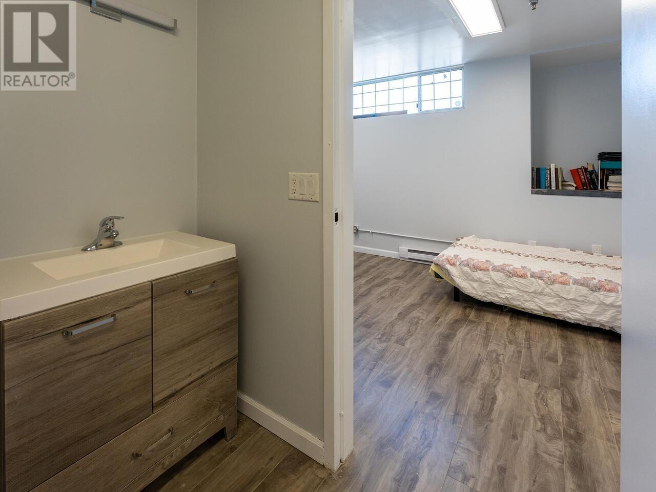 9121 Shaughnessy Street, Vancouver, British Columbia  V6P 6R9 - Photo 7 - C8068776