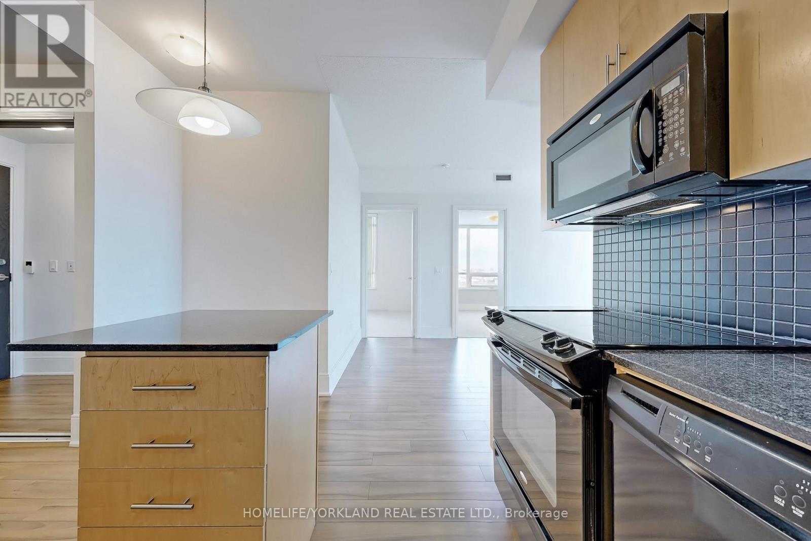 1202 - 181 Wynford Drive, Toronto, Ontario  M3C 0C6 - Photo 5 - C12117849
