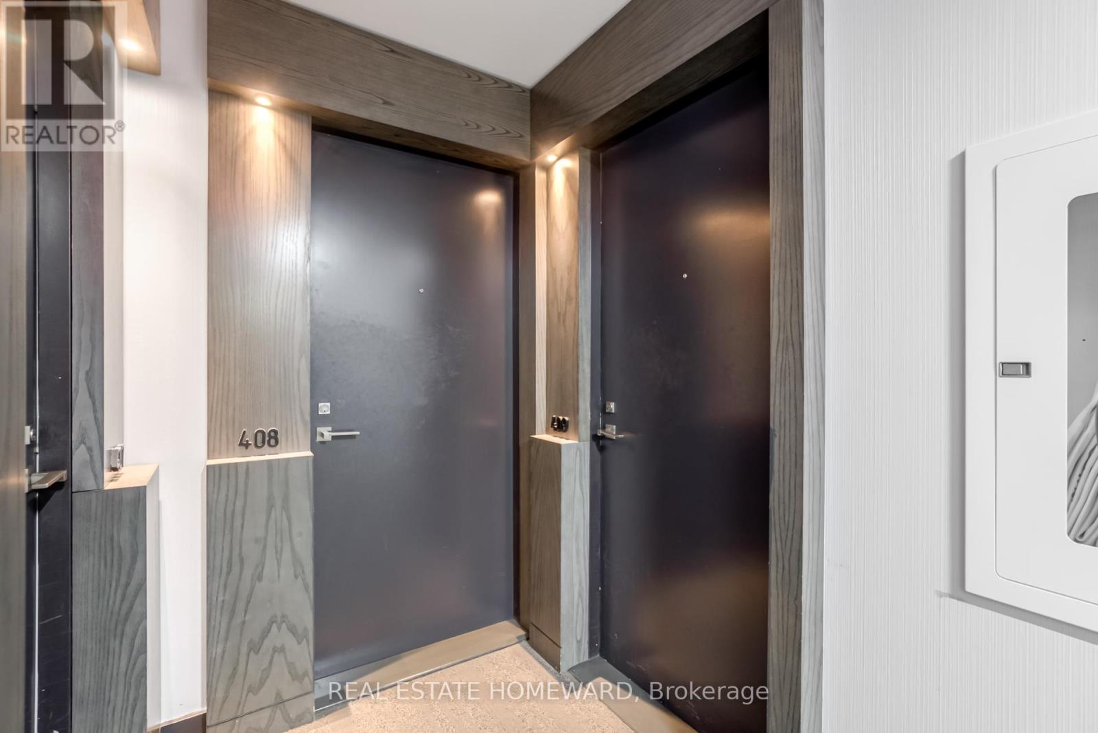 409 - 15 Beverley Street, Toronto, Ontario  M5T 0B3 - Photo 4 - C12117894