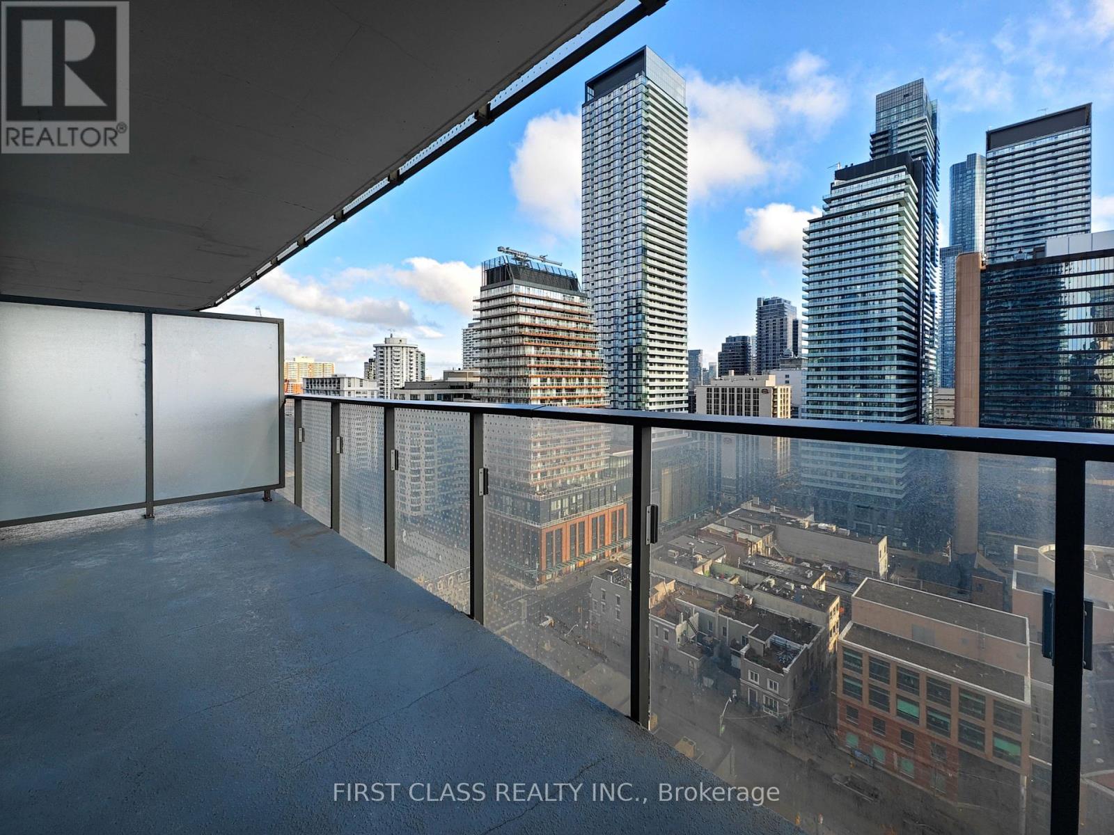 1403 - 11 Wellesley Street W, Toronto, Ontario  M4Y 0G4 - Photo 18 - C12117950