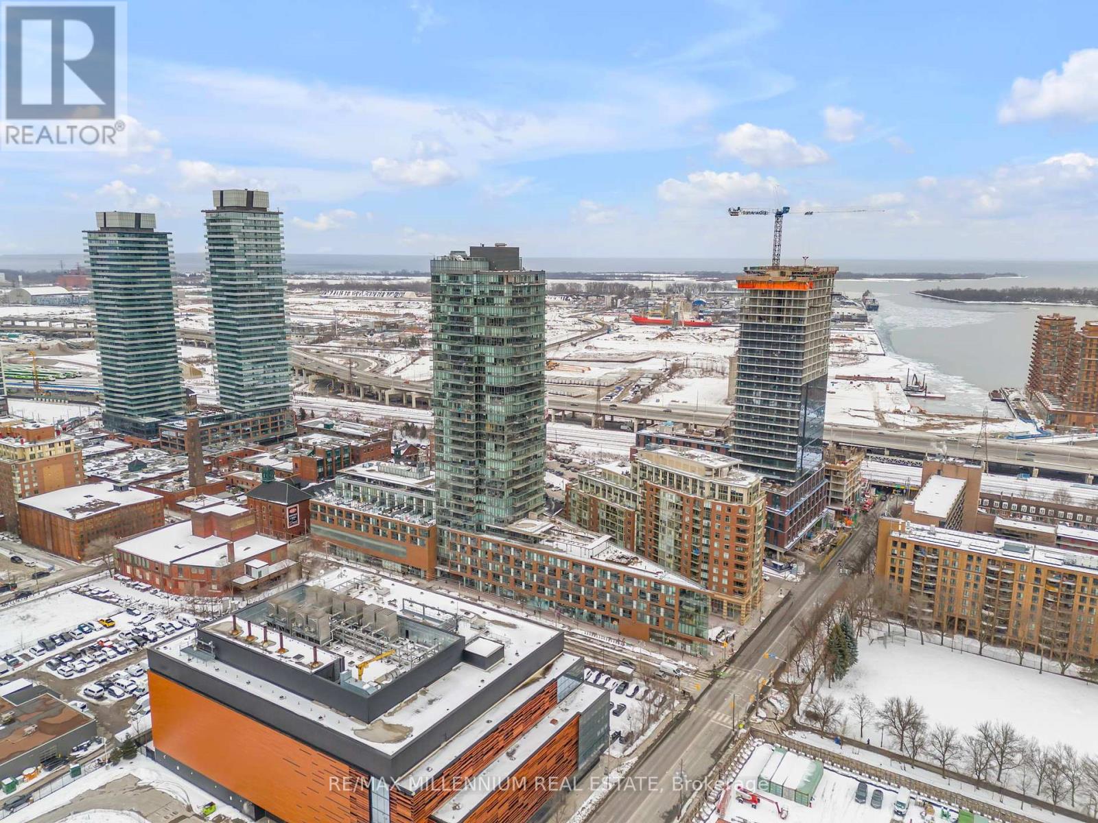 501 - 33 Mill Street, Toronto, Ontario  M5A 3R3 - Photo 4 - C12117955