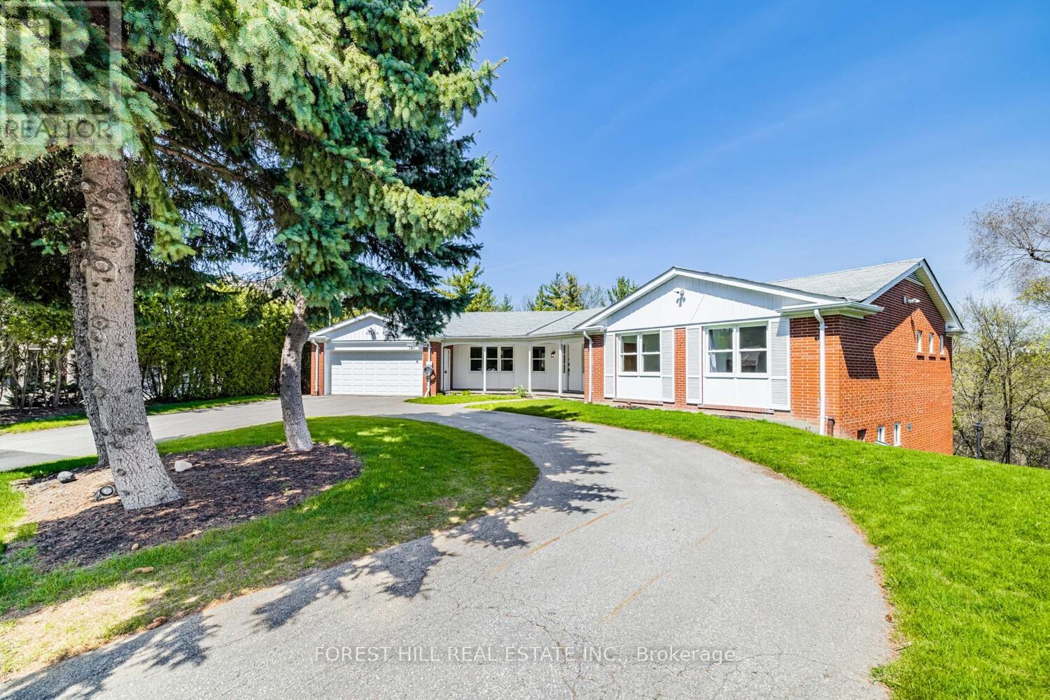 Property at 10 COURTWOOD PLACE image 1