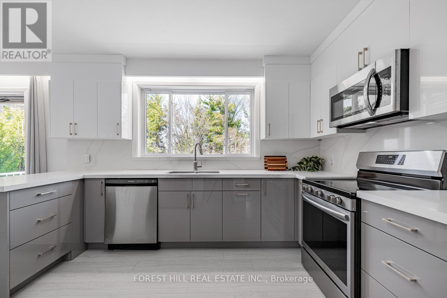 10 Courtwood Place, Toronto, Ontario  M2K 1Z9 - Photo 13 - C12118022