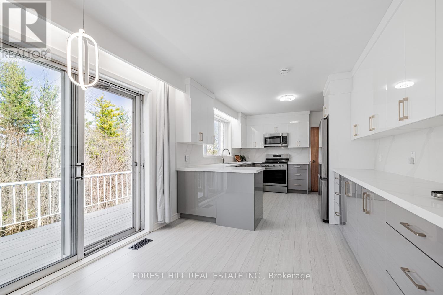 10 Courtwood Place, Toronto, Ontario  M2K 1Z9 - Photo 15 - C12118022