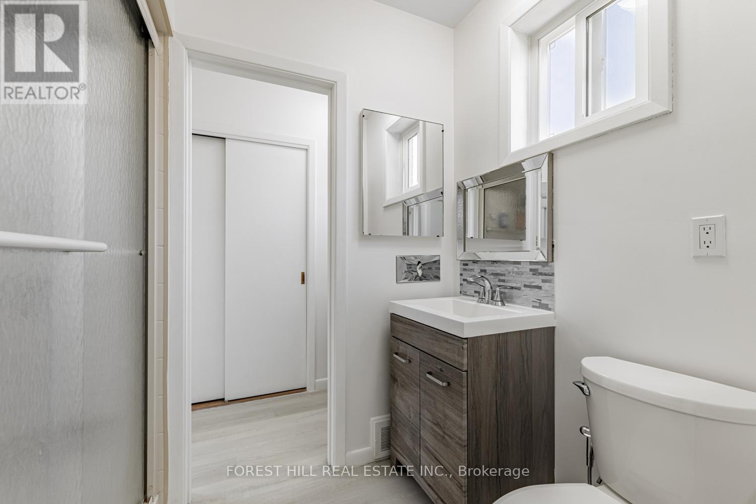 10 Courtwood Place, Toronto, Ontario  M2K 1Z9 - Photo 19 - C12118022