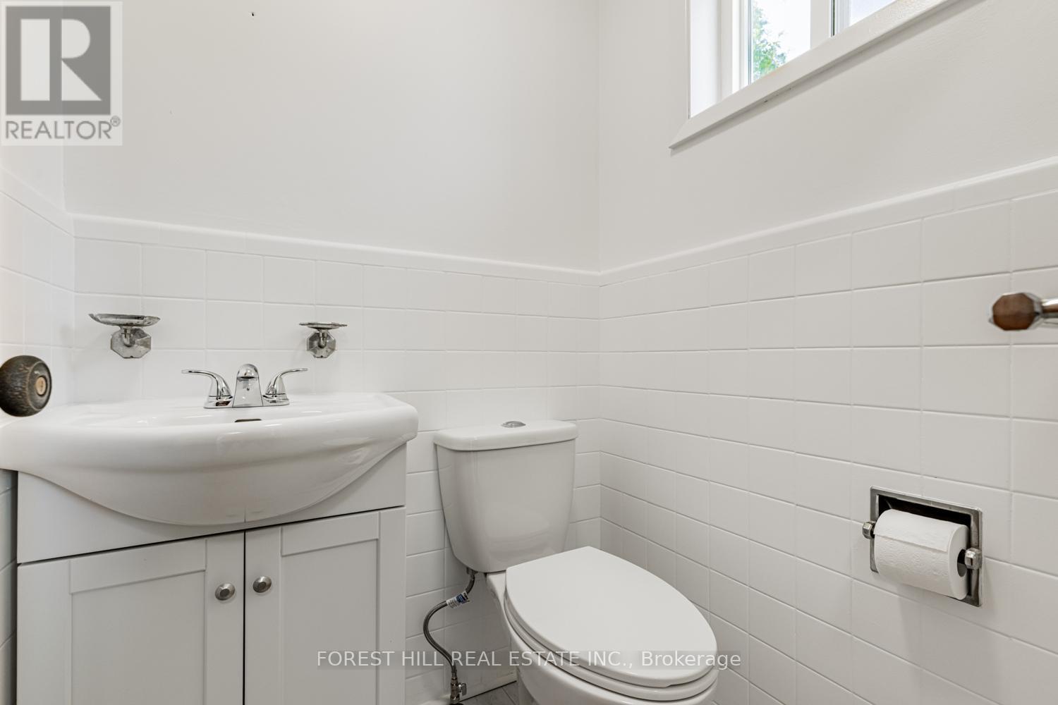 10 Courtwood Place, Toronto, Ontario  M2K 1Z9 - Photo 25 - C12118022