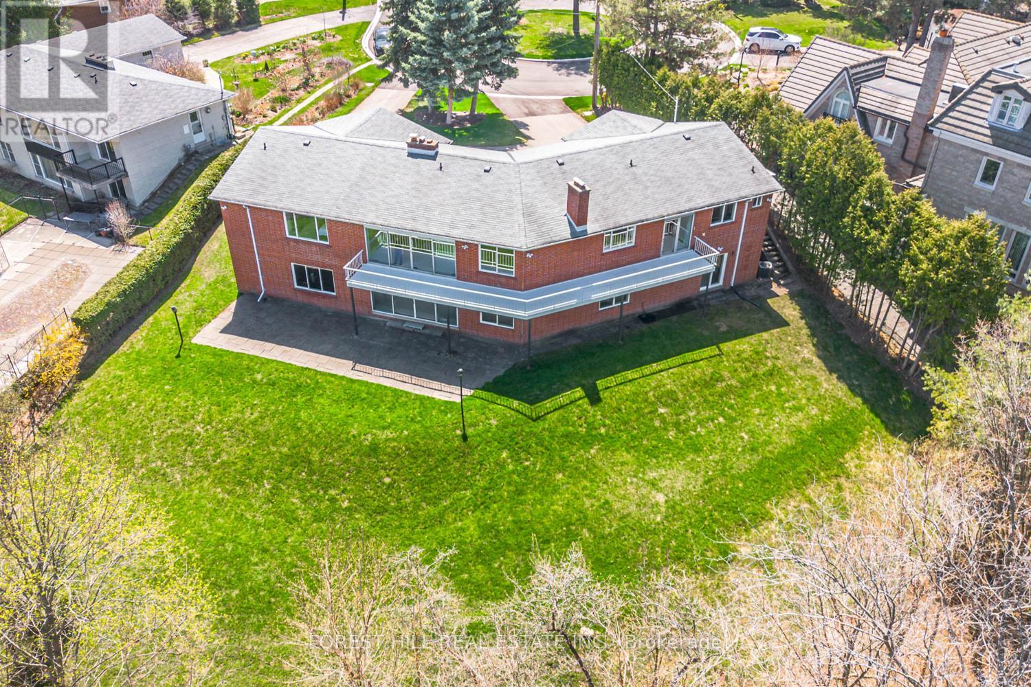 10 Courtwood Place, Toronto, Ontario  M2K 1Z9 - Photo 39 - C12118022