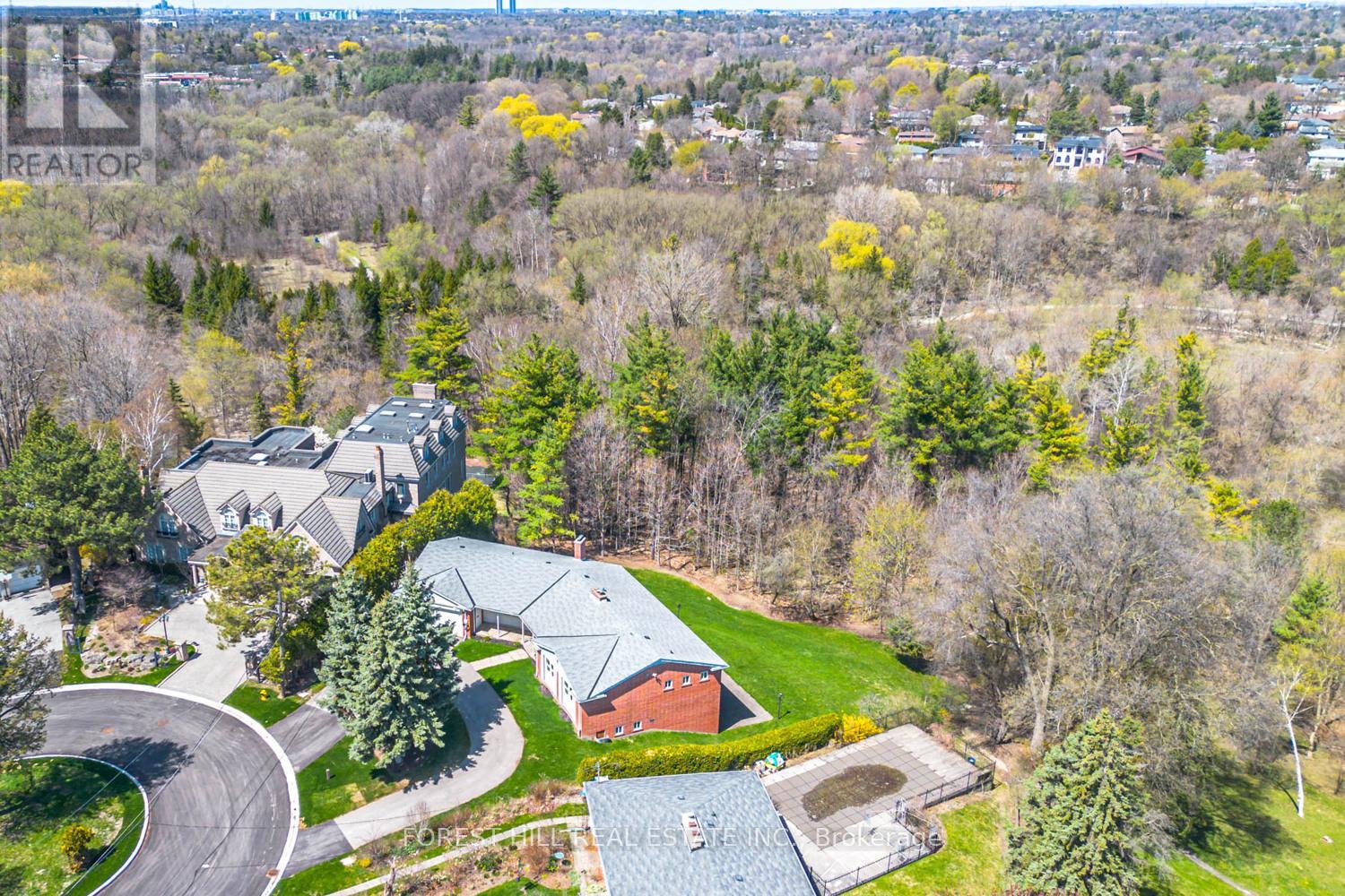 10 Courtwood Place, Toronto, Ontario  M2K 1Z9 - Photo 45 - C12118022