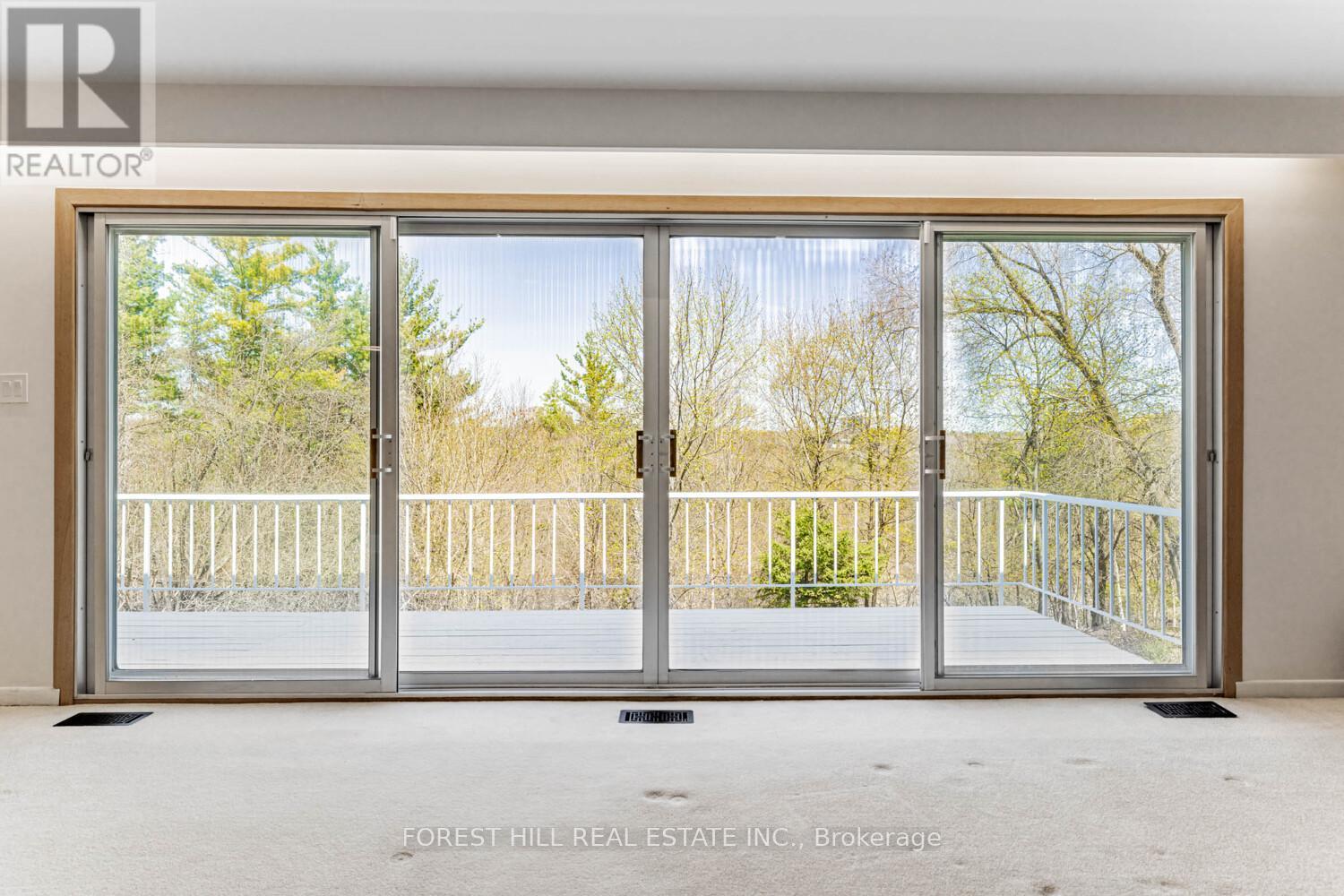 10 Courtwood Place, Toronto, Ontario  M2K 1Z9 - Photo 8 - C12118022