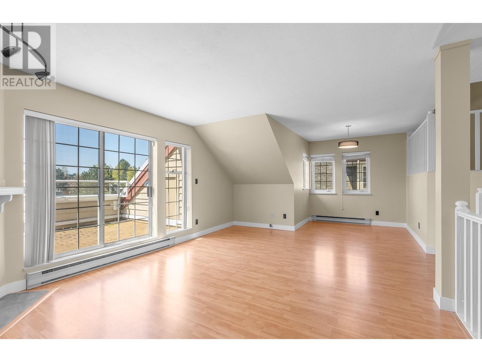 401 3421 Curle Avenue, Burnaby, British Columbia  V5G 4P4 - Photo 2 - R2997057