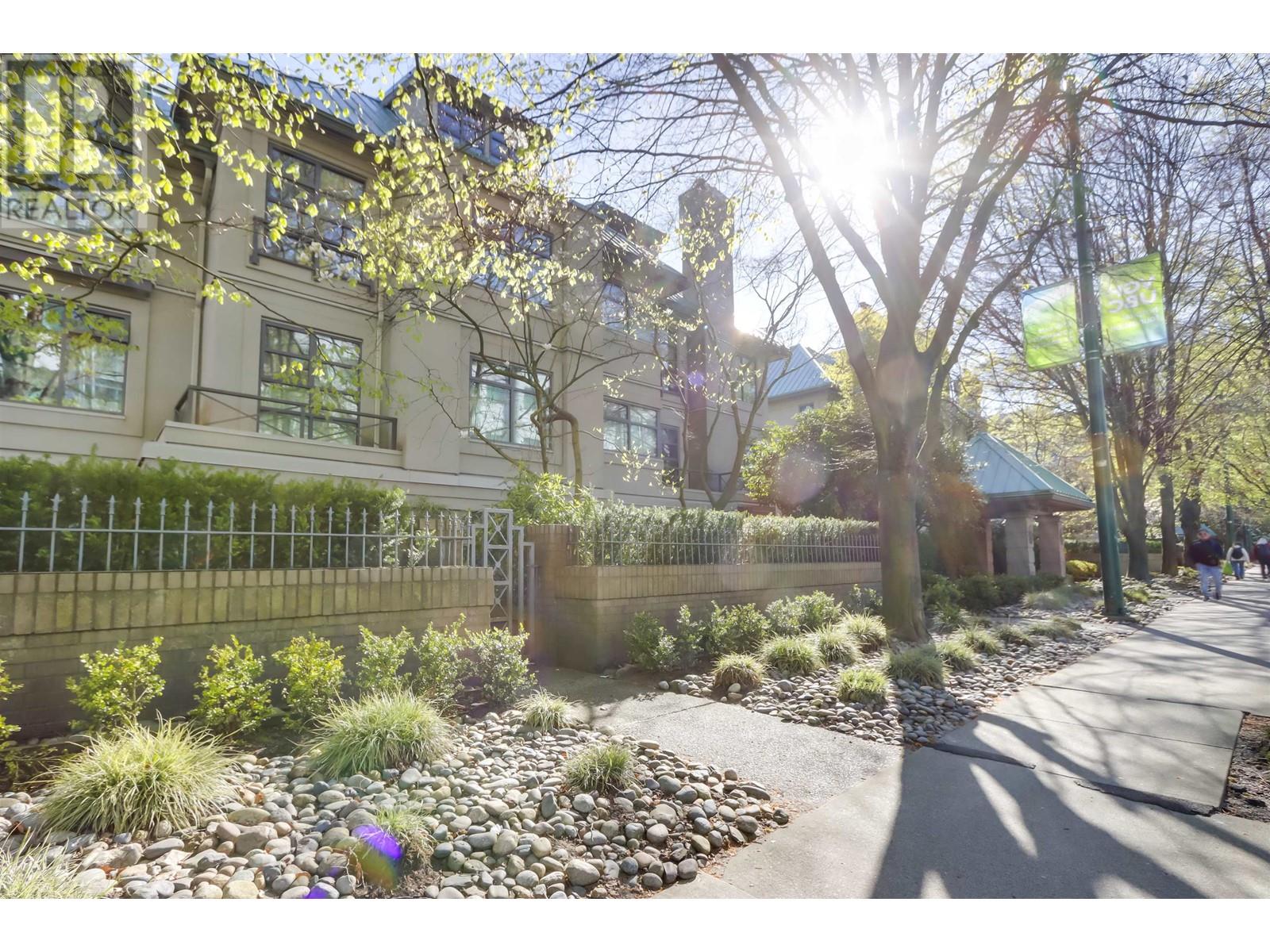 E403 628 W 12TH AVENUE, vancouver, British Columbia V5Z1M8