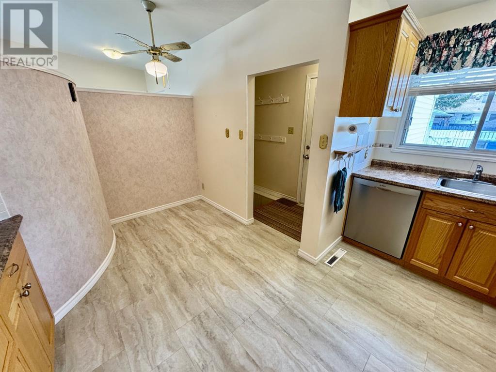 2925 11a Avenue S, Lethbridge, Alberta  T1K 0M5 - Photo 9 - A2216691