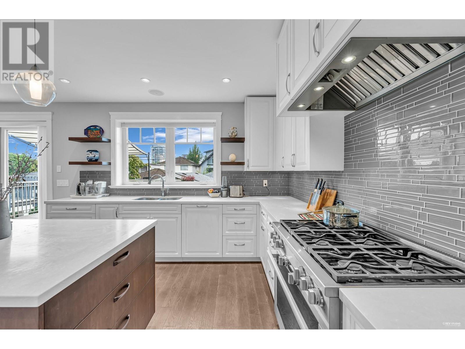 1566 W 65th Avenue, Vancouver, British Columbia  V6P 2R1 - Photo 12 - R2997108