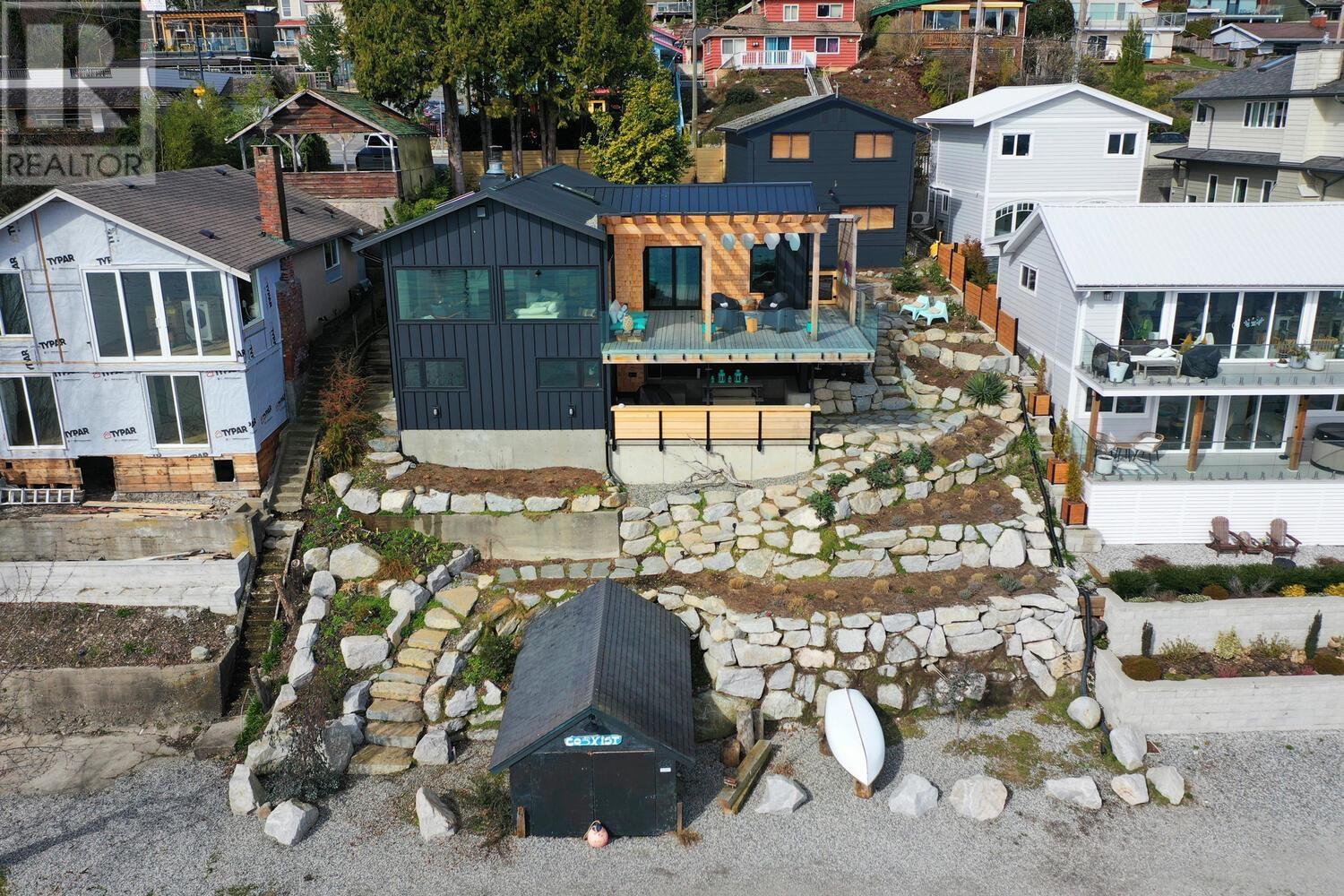 Property at 466 MARINE DRIVE image 4