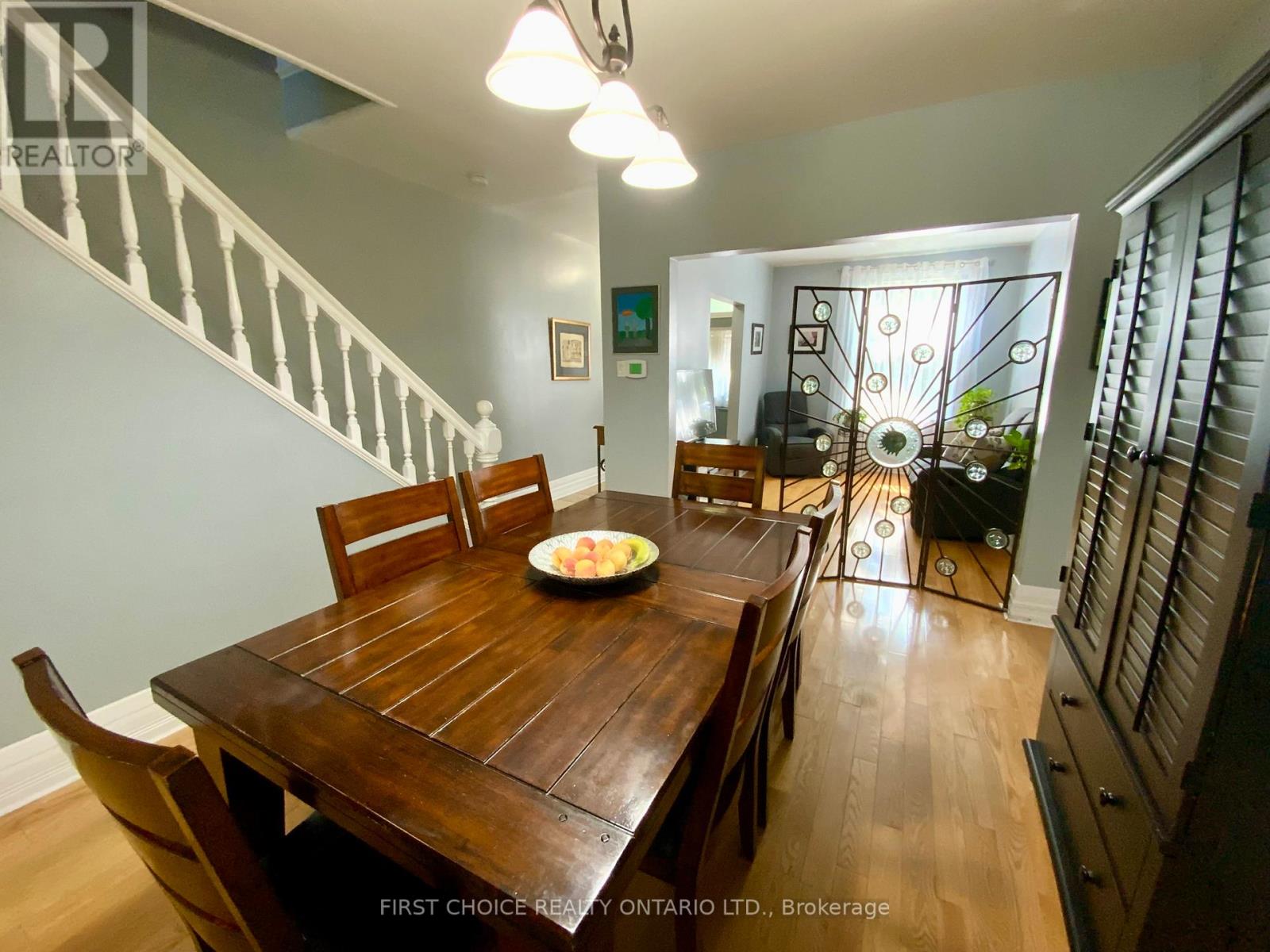 Property at 245 YORK STREET image 3