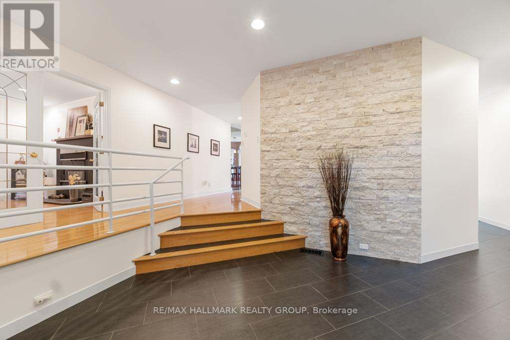 Property at 6 RYAN COURT image 4