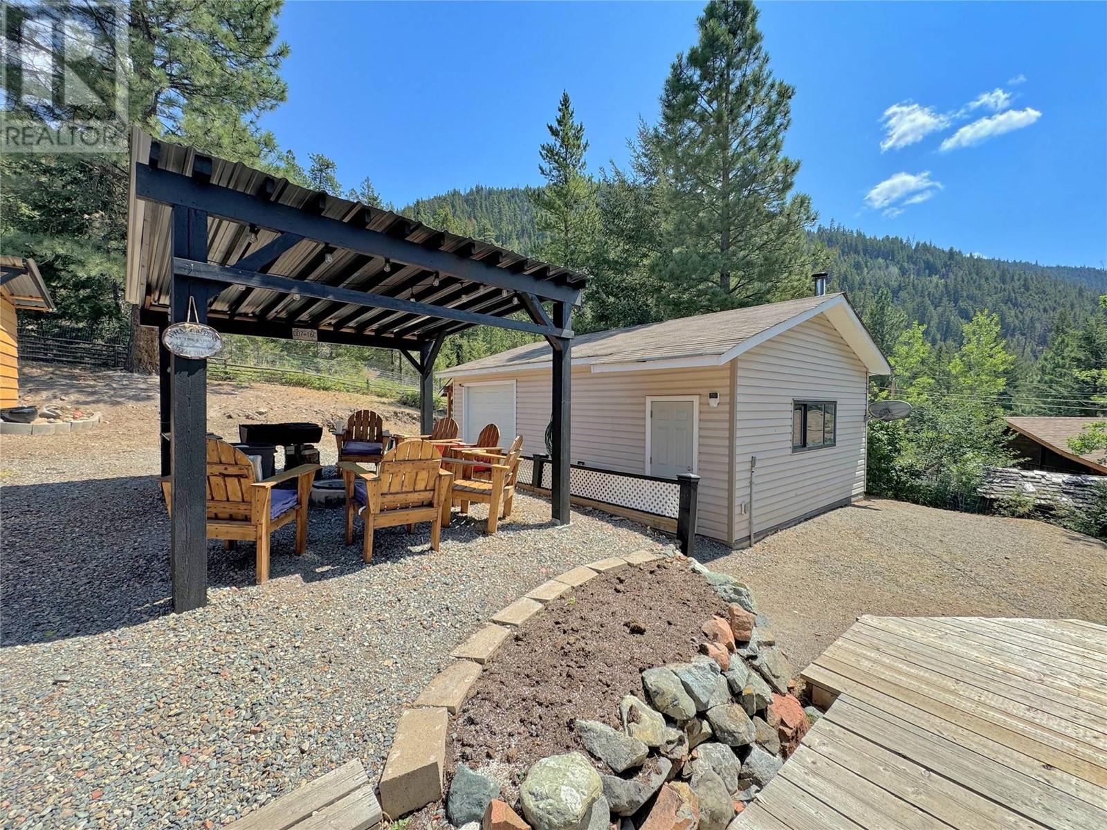 2955 Crestview Road, Princeton, British Columbia  V0X 1W0 - Photo 3 - 10345762
