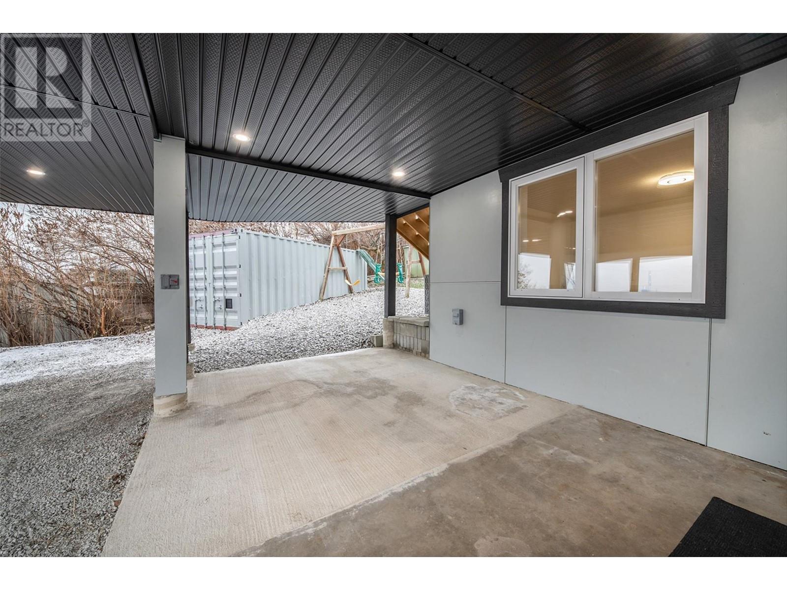 6178 Lipsett Avenue, Peachland, British Columbia  V0H 1X7 - Photo 48 - 10345894