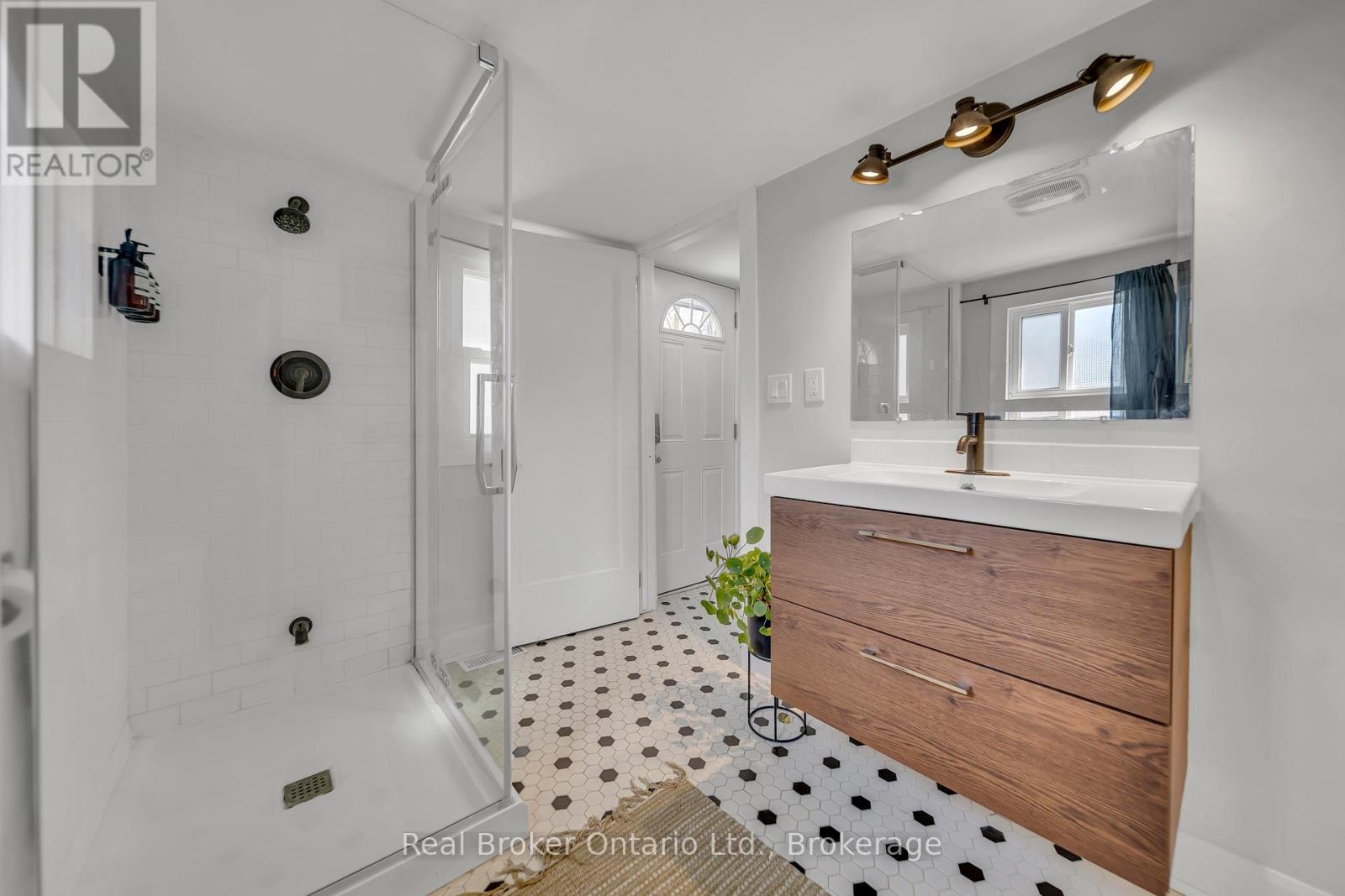 280 Main Street, Cambridge, Ontario  N1R 1X7 - Photo 21 - X12118060