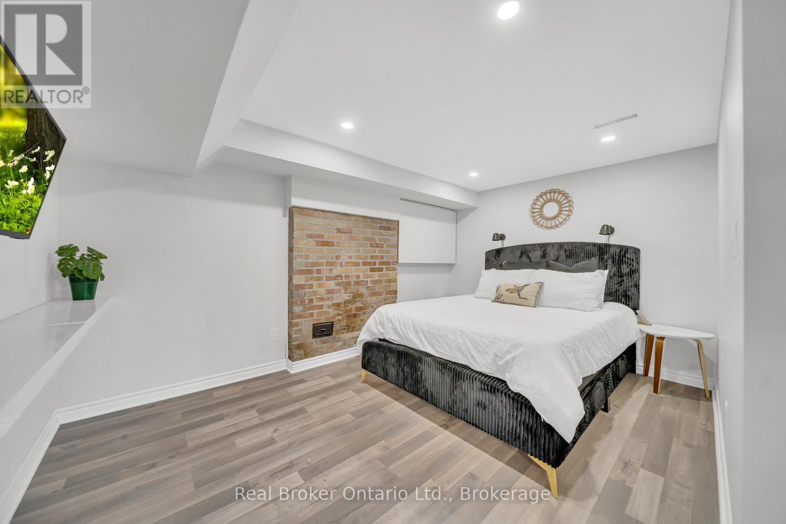 280 Main Street, Cambridge, Ontario  N1R 1X7 - Photo 38 - X12118060