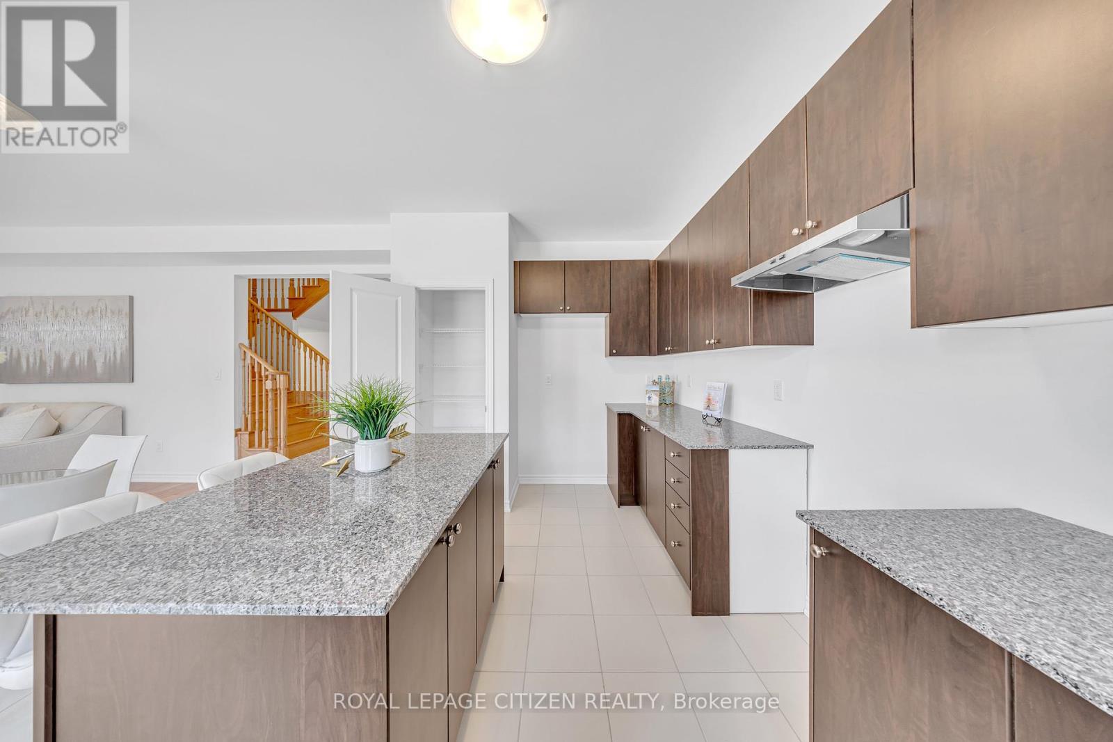 94 Brethet Heights, New Tecumseth, Ontario  L0G 1A0 - Photo 16 - N12117855