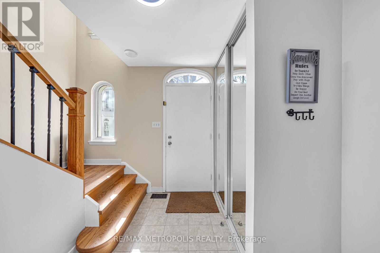 Property at 5 - 2550 BIRCHMOUNT ROAD image 4
