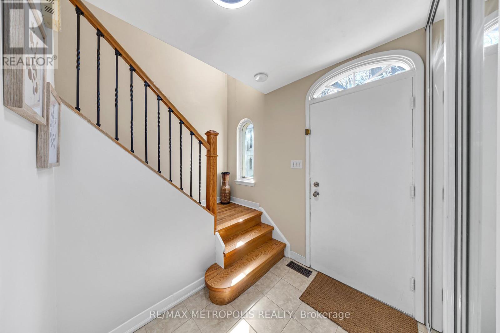 Property at 5 - 2550 BIRCHMOUNT ROAD image 5