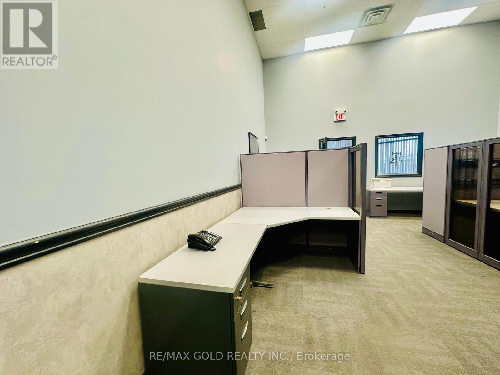 5 - 351 Parkhurst, Brampton (Parkway Belt Industrial Area), Ontario  L6T 0C2 - Photo 8 - W12019373