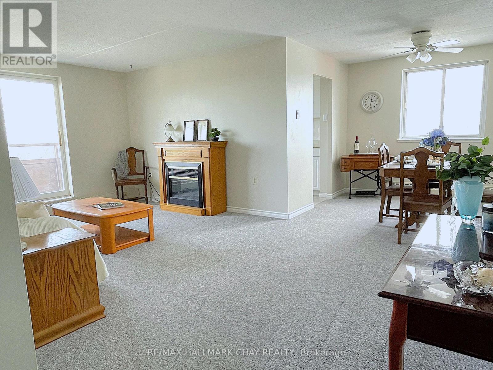 702 - 414 Blake Street, Barrie, Ontario  L4M 5J7 - Photo 5 - S12117840