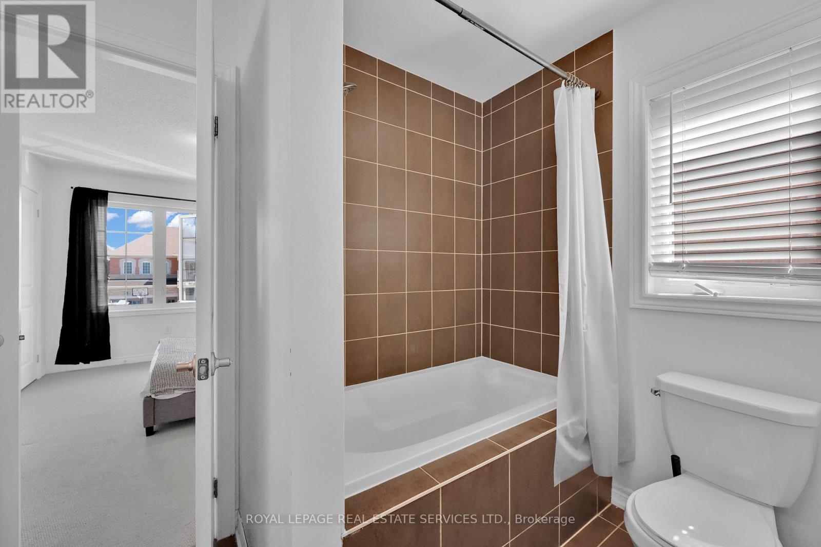 60 Valleyway Drive W, Brampton, Ontario  L6X 5G1 - Photo 26 - W12117893