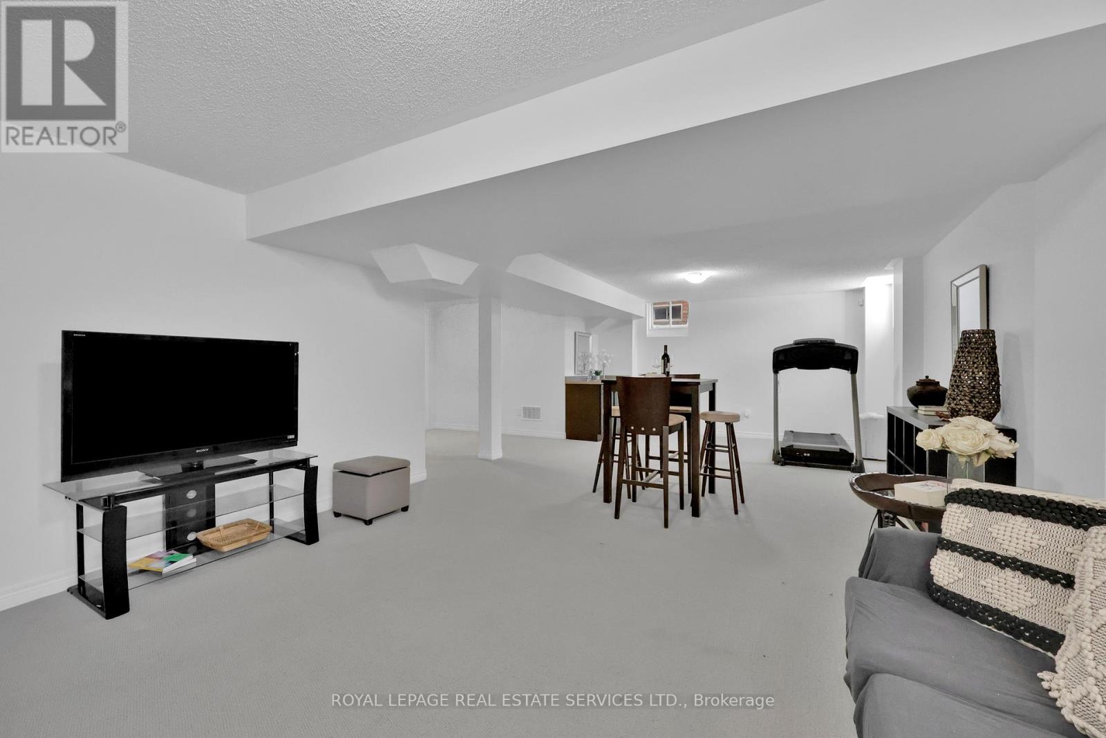 60 Valleyway Drive W, Brampton, Ontario  L6X 5G1 - Photo 34 - W12117893