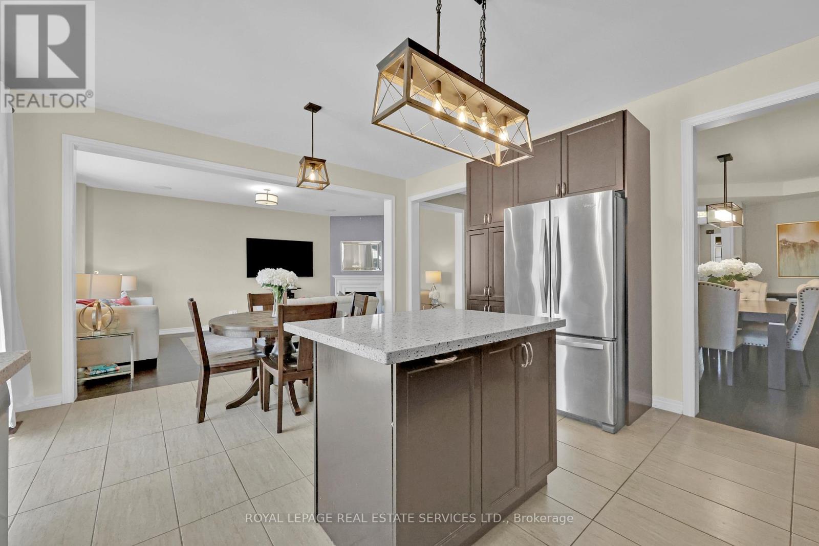 60 Valleyway Drive W, Brampton, Ontario  L6X 5G1 - Photo 9 - W12117893