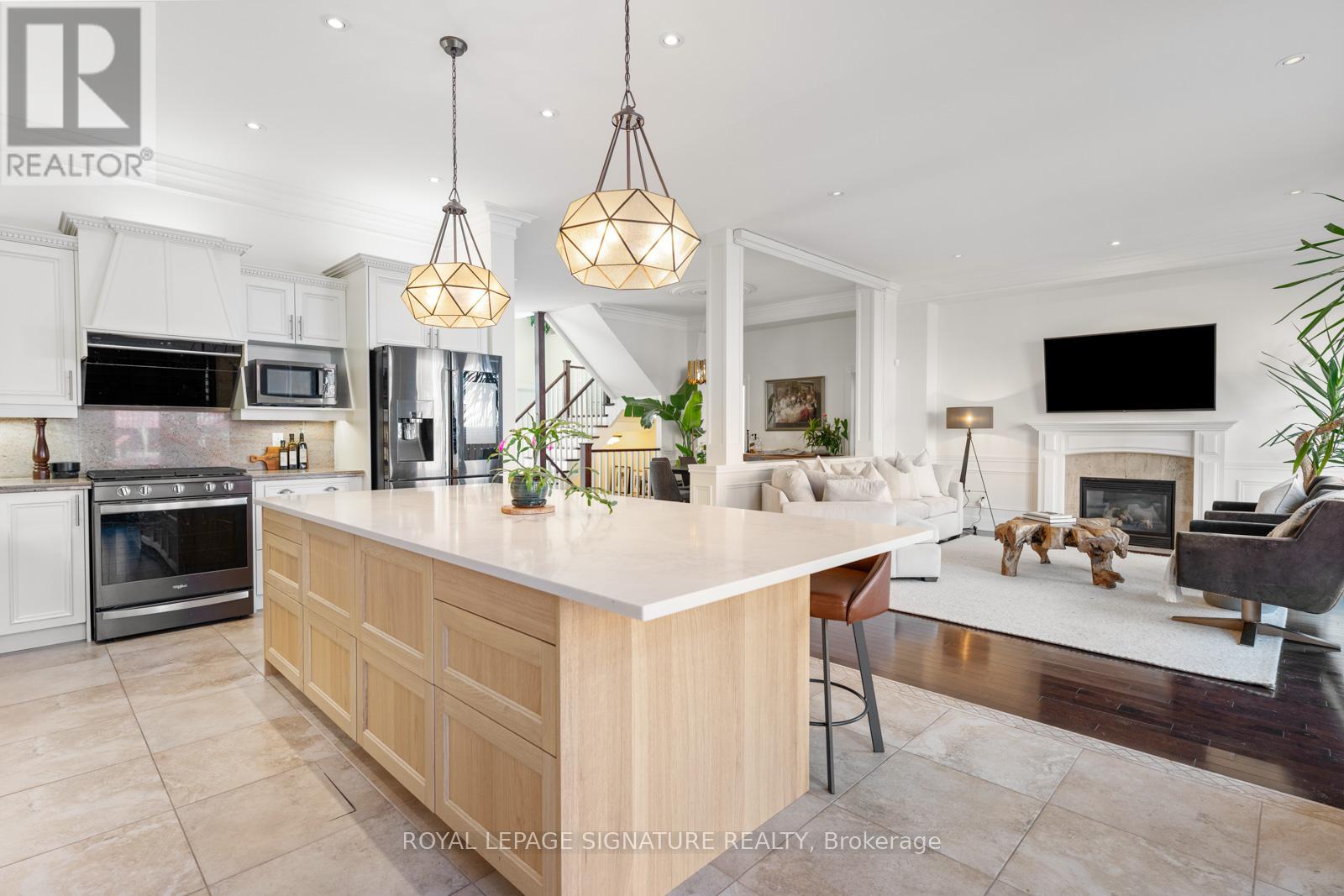 2357 Kwinter Road, Oakville, Ontario  L6M 0H3 - Photo 8 - W12117967