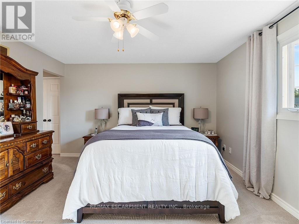 2079 Hunters Wood Drive, Burlington, Ontario  L7M 2T1 - Photo 28 - W12117977