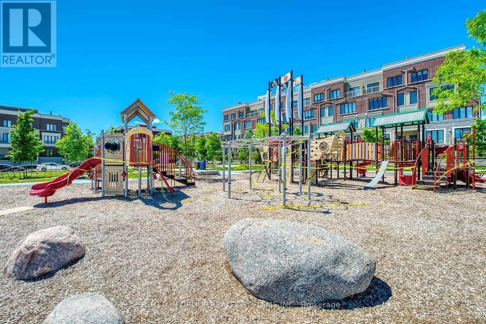 10 - 90 Eastwood Park Gardens, Toronto, Ontario  M8W 0B2 - Photo 19 - W12117978