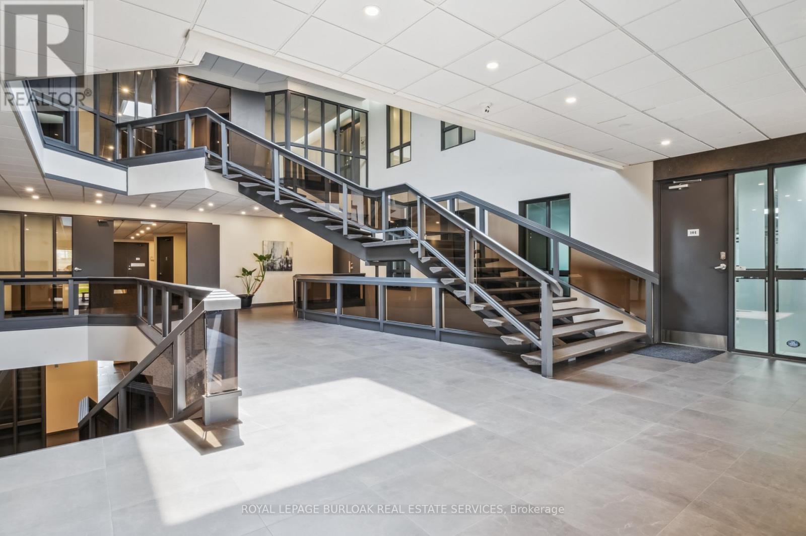 G3 - 3410 South Service Road, Burlington, Ontario  L7N 3T9 - Photo 4 - W12117996