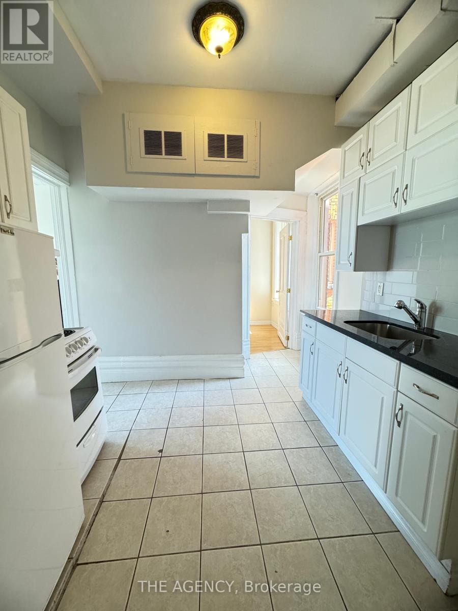 4 - 139 1/2 John Street S, Hamilton, Ontario  L8N 2C3 - Photo 3 - X12117979