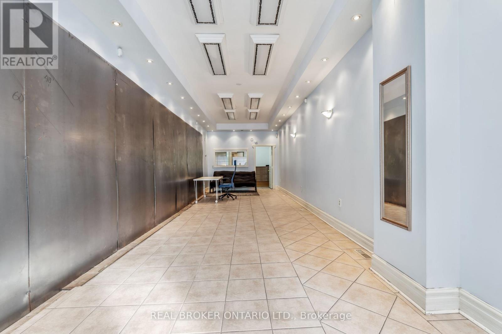 197 King Street E, Hamilton (Beasley), Ontario  L8N 1B3 - Photo 4 - X12118004