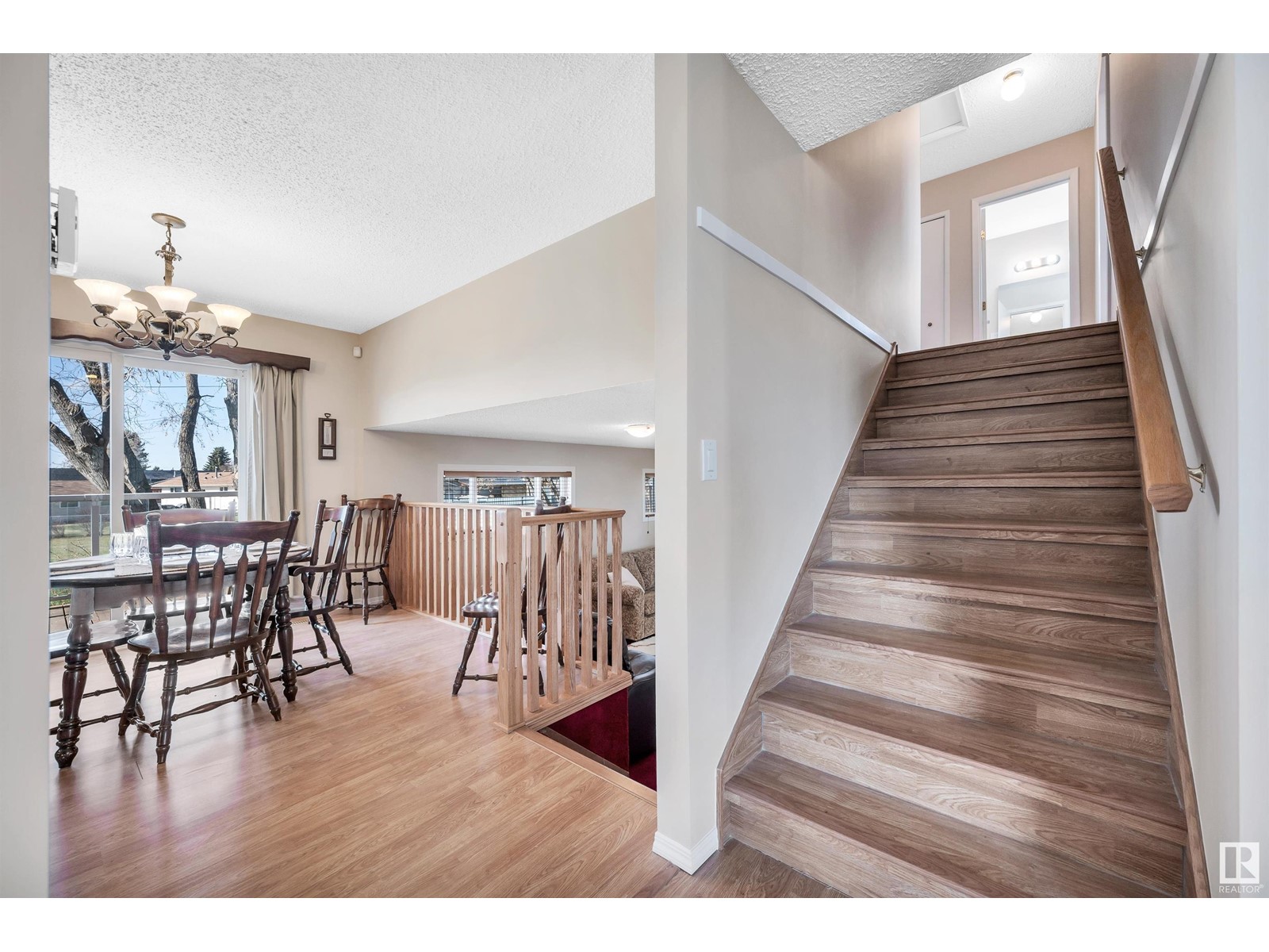 Property at 4913 48 AV image 3