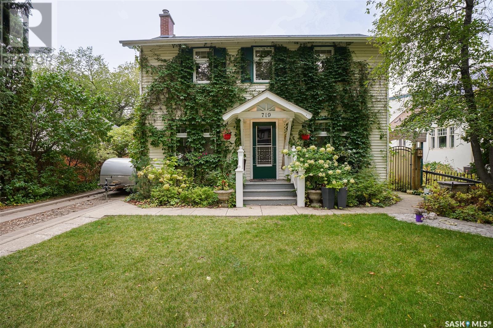 Property at 719 9th AVENUE N image 1