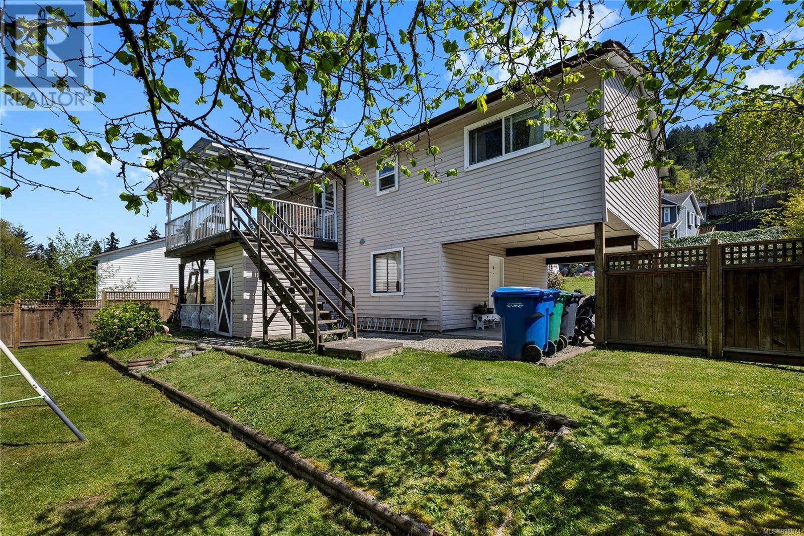 Property at 63 Porter Rd image 2