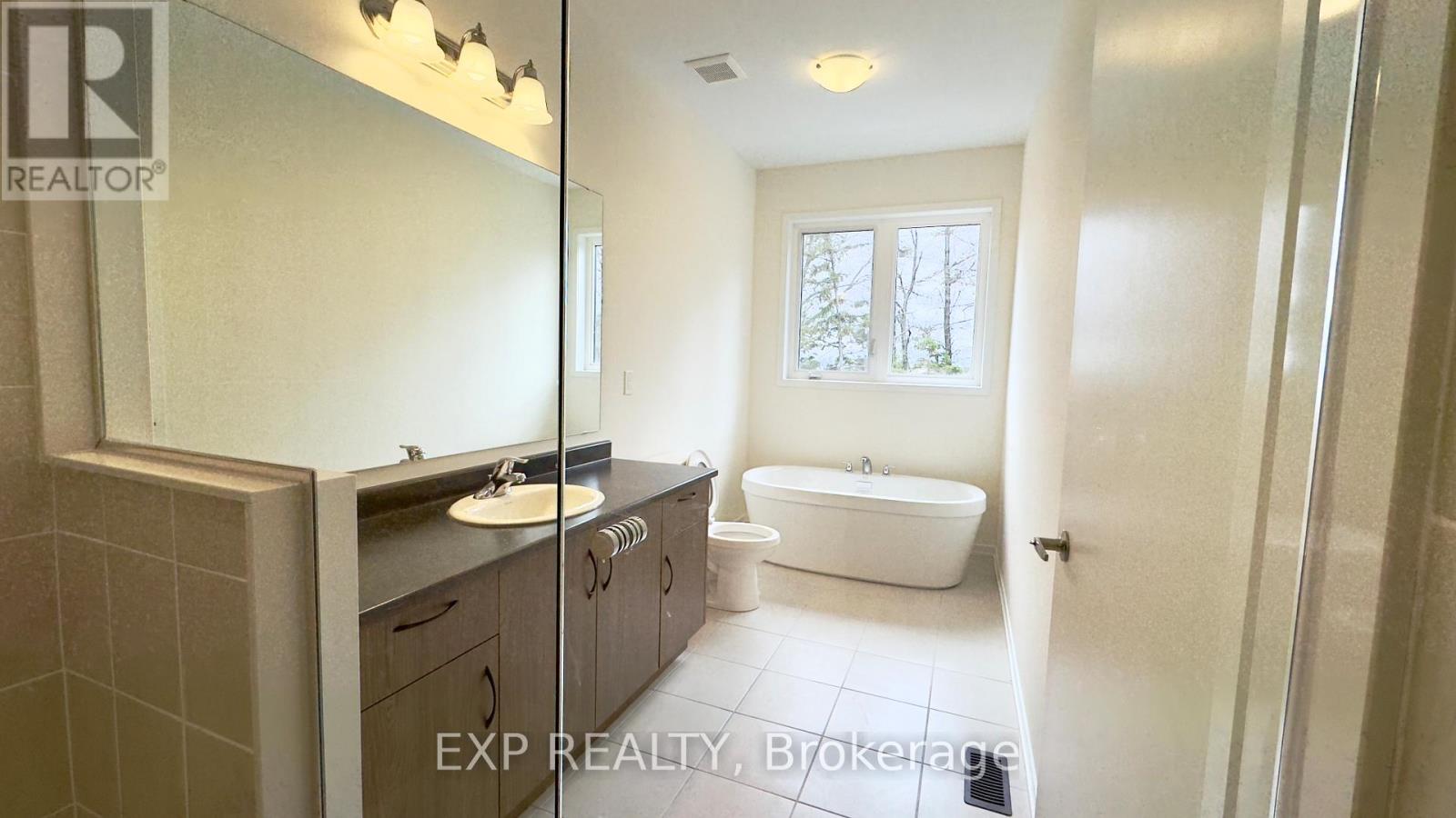 Block 37 Unit 7 - 9 Rumi Court, Vaughan, Ontario  L6A 5E5 - Photo 36 - N12117214