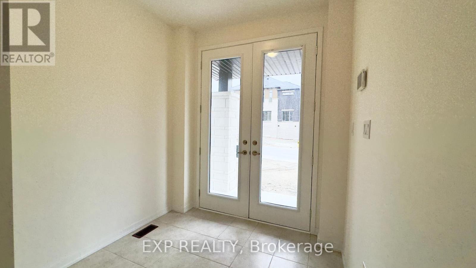 Block 37 Unit 7 - 9 Rumi Court, Vaughan, Ontario  L6A 5E5 - Photo 4 - N12117214