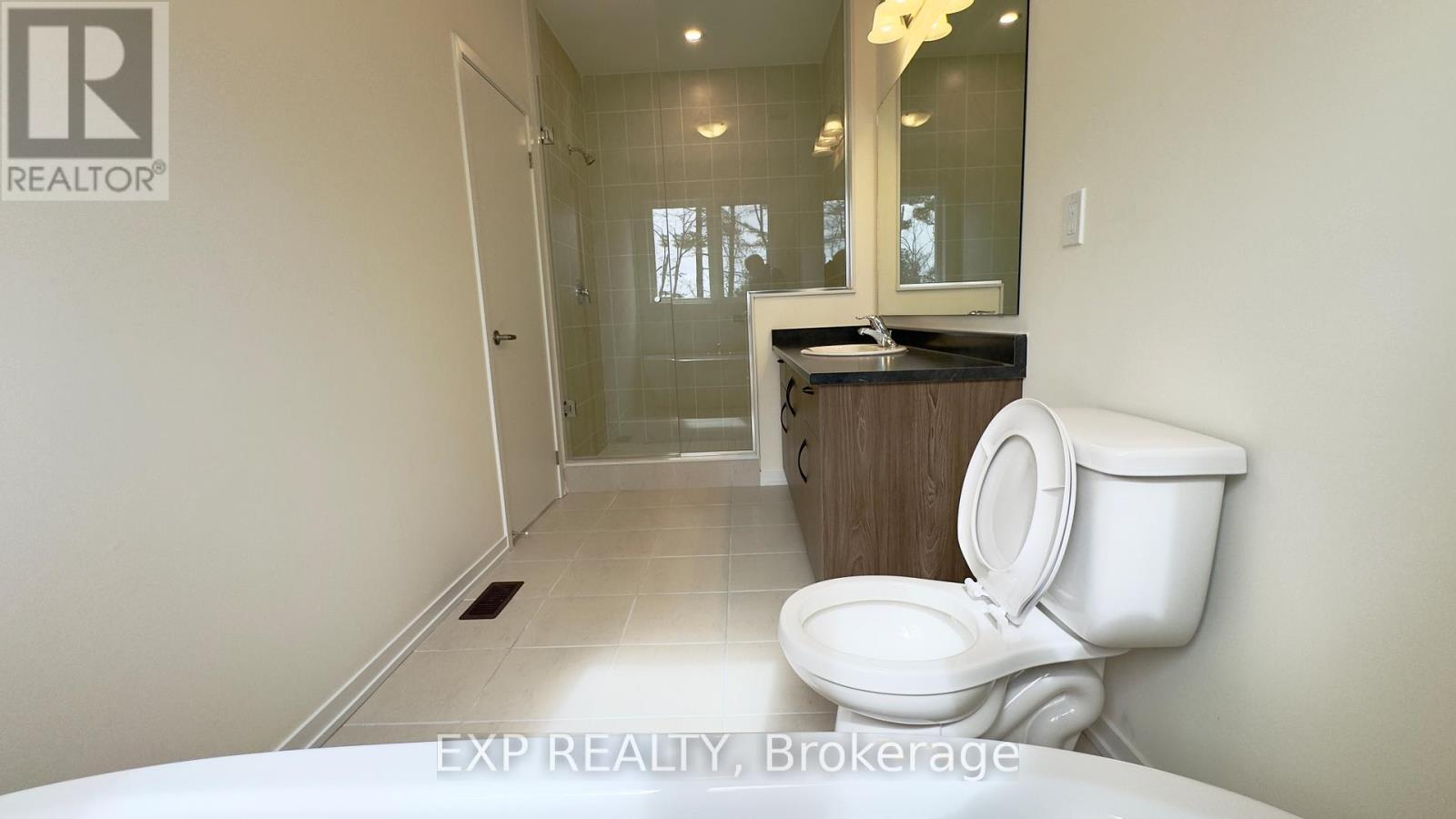 Block 37 Unit 7 - 9 Rumi Court, Vaughan, Ontario  L6A 5E5 - Photo 37 - N12117214