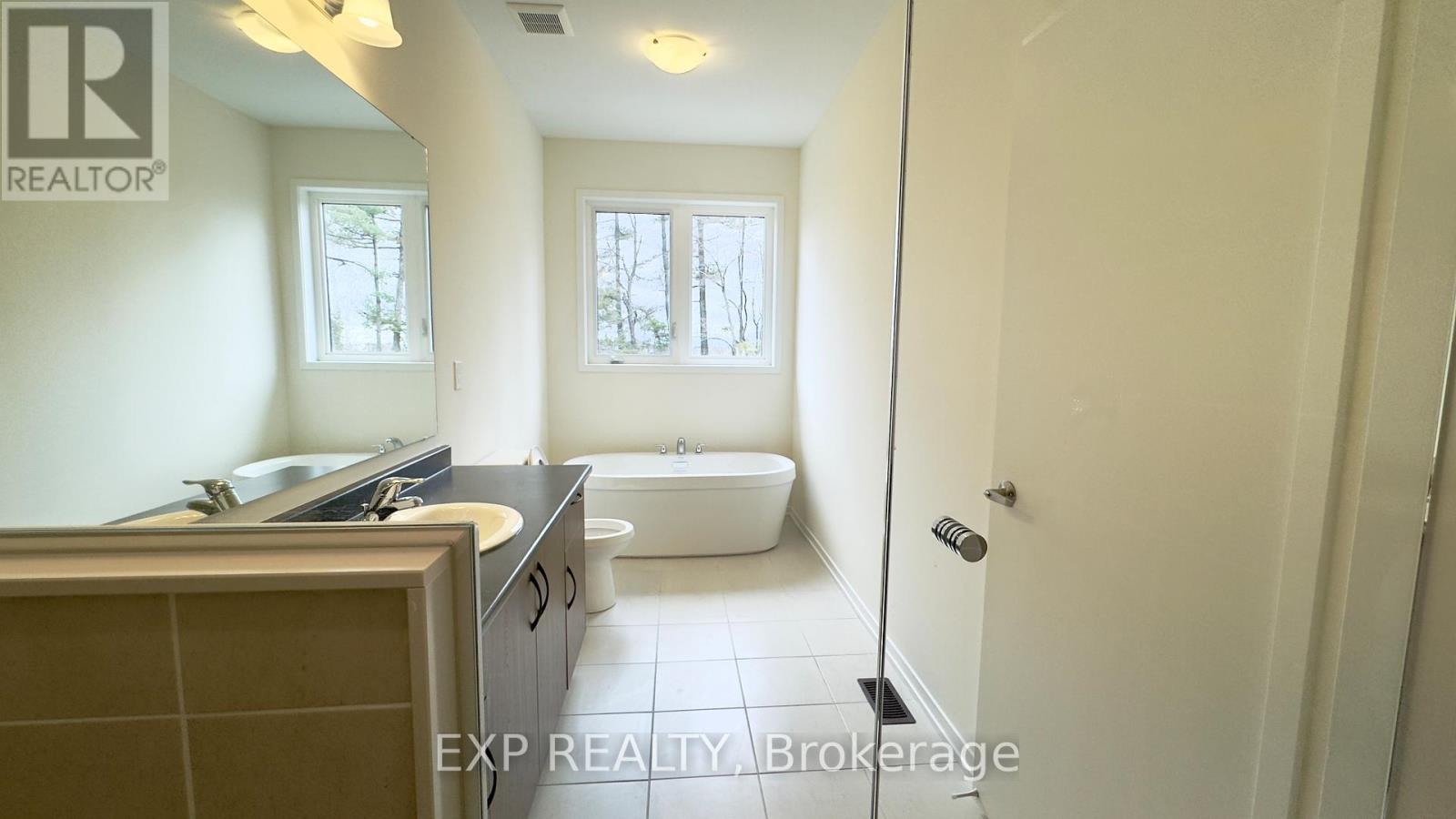 Block 37 Unit 7 - 9 Rumi Court, Vaughan, Ontario  L6A 5E5 - Photo 35 - N12117214