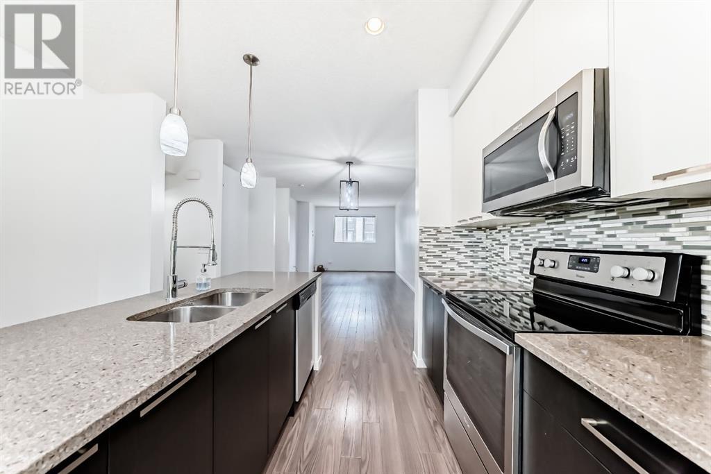 206 Copperpond Row Se, Calgary, Alberta  T2Z 1H3 - Photo 7 - A2215379